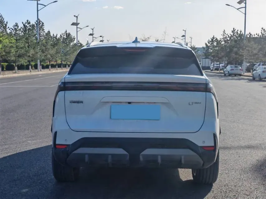 2025 Geely Galaxy L7 1.5L 112HP L4 1DHT PHEV 18.4KWH,autocango,china used car exporter,china ev exporter,chinese used car exporter,chinese used ev exporter