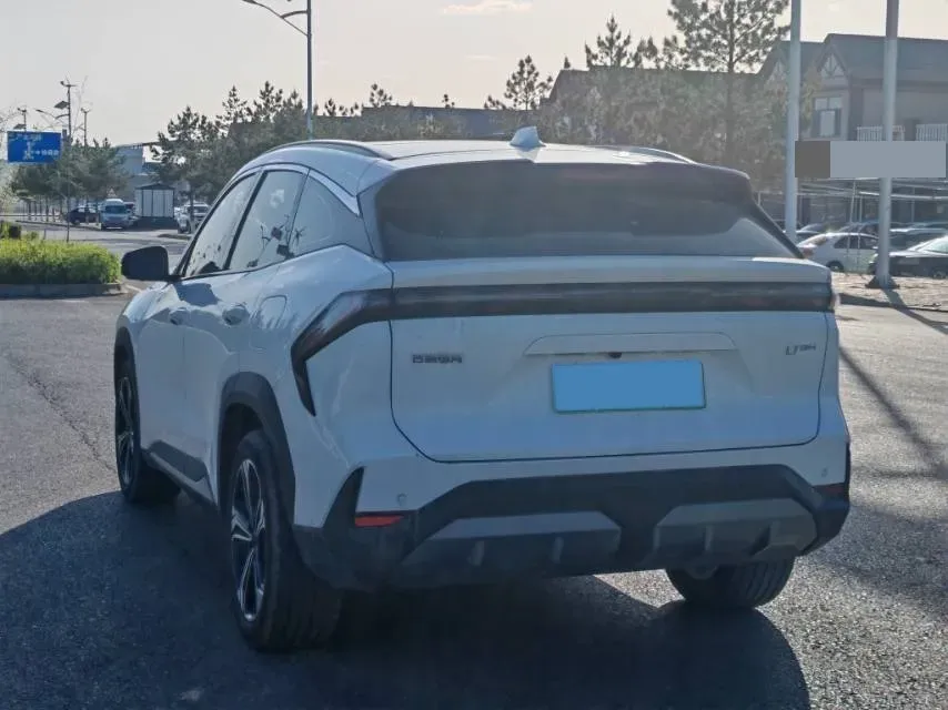 2025 Geely Galaxy L7 1.5L 112HP L4 1DHT PHEV 18.4KWH,autocango,china used car exporter,china ev exporter,chinese used car exporter,chinese used ev exporter