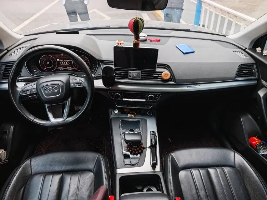 2018 Audi Q5L 2.0T 190HP L4 7DCT,autocango,china used car exporter,china ev exporter,chinese used car exporter,chinese used ev exporter