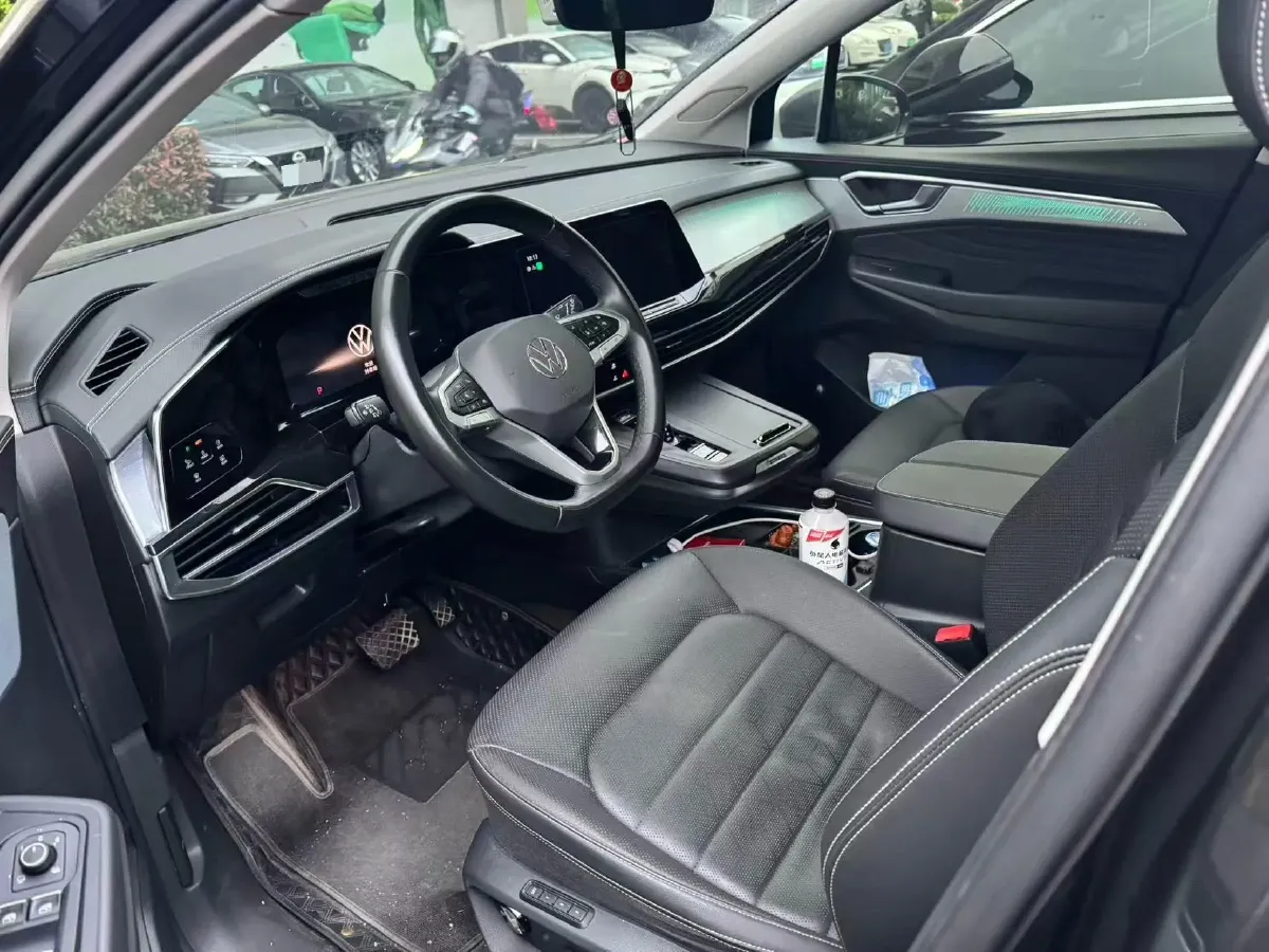 2023 Volkswagen Talagon 2.0T 220HP L4 7DCT,autocango,china used car exporter,china ev exporter,chinese used car exporter,chinese used ev exporter