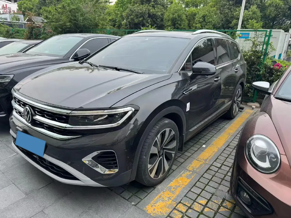 2023 Volkswagen Talagon 2.0T 220HP L4 7DCT,autocango,china used car exporter,china ev exporter,chinese used car exporter,chinese used ev exporter