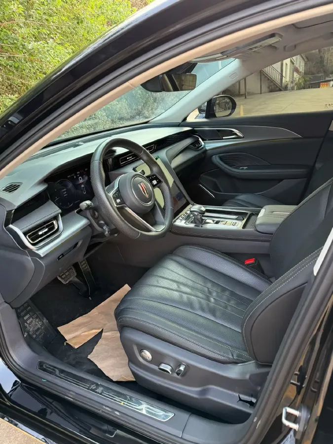 2023 HongQi H5 2.0T 224HP L4 8AT,autocango,china used car exporter,china ev exporter,chinese used car exporter,chinese used ev exporter