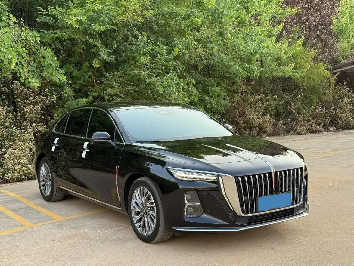 2023 HongQi H5 2.0T 224HP L4 8AT,autocango,china used car exporter,china ev exporter,chinese used car exporter,chinese used ev exporter