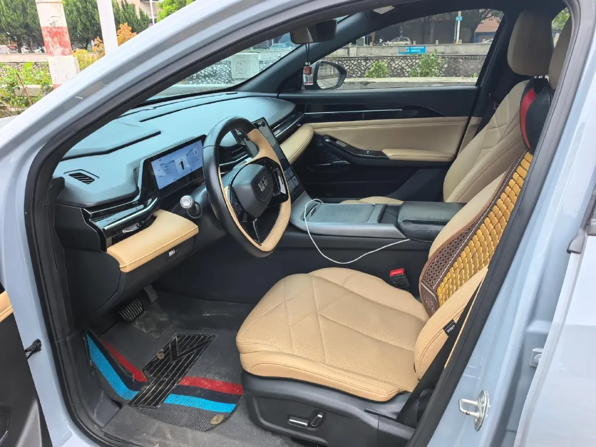 2023 Geely Galaxy L6 1.5T 163HP L4 3DHT PHEV,autocango,china used car exporter,china ev exporter,chinese used car exporter,chinese used ev exporter