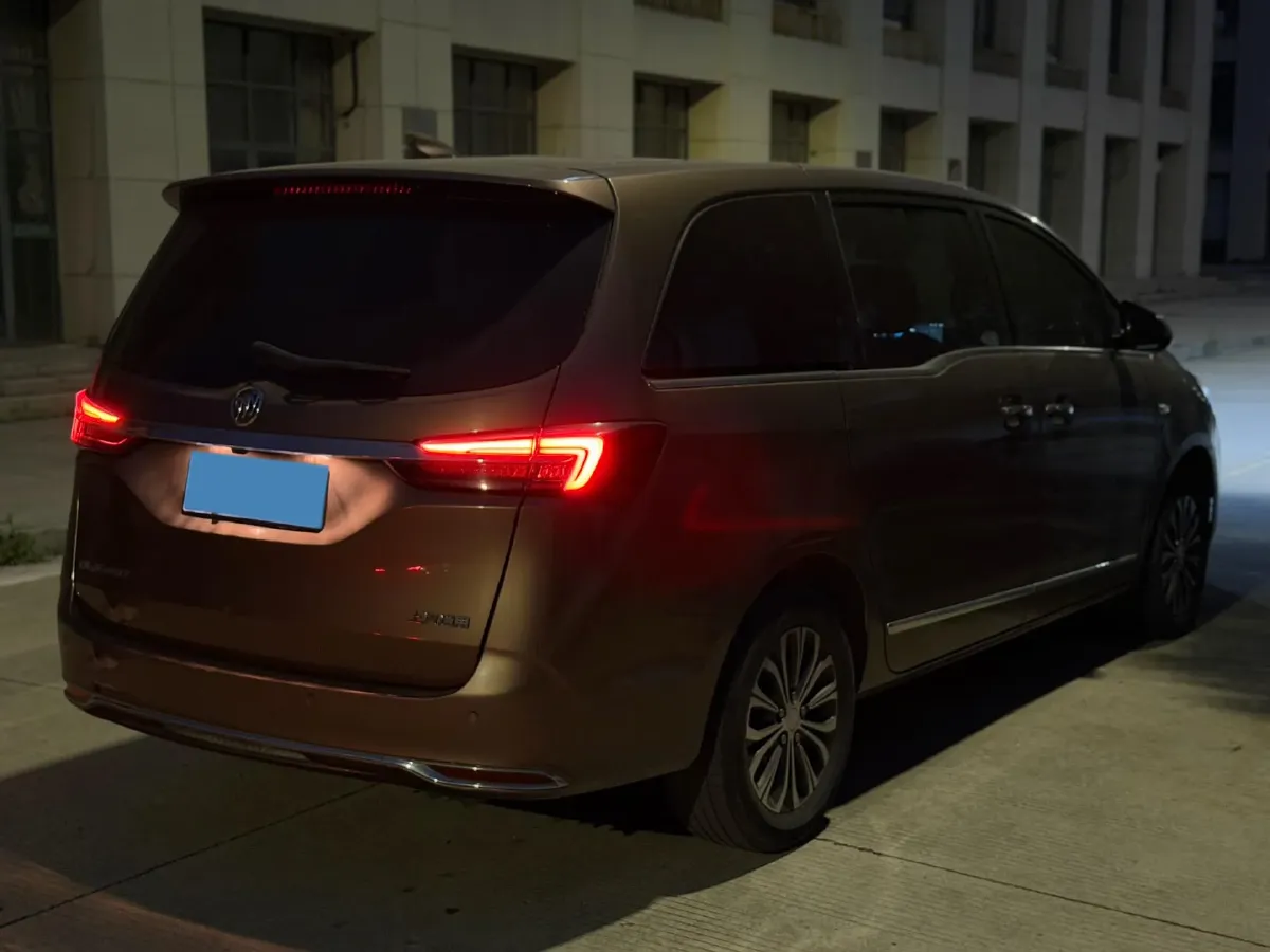 2020 Buick GL8 2.0T 237HP L4 9AT,autocango,china used car exporter,china ev exporter,chinese used car exporter,chinese used ev exporter