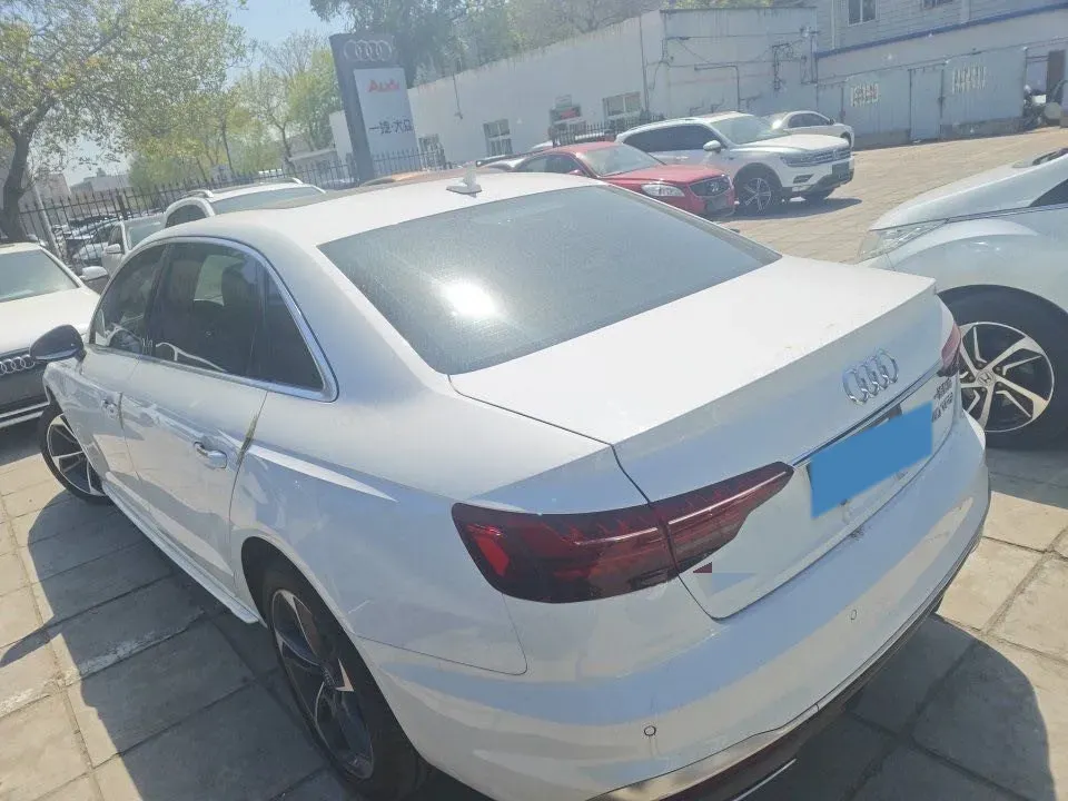 2020 Audi A4L 2.0T 190HP L4 7DCT,autocango,china used car exporter,china ev exporter,chinese used car exporter,chinese used ev exporter