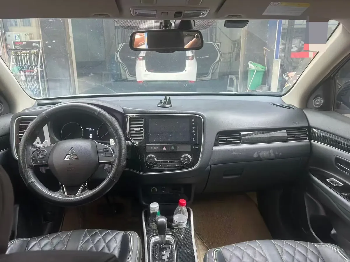2021 Mitsubishi Outlander 2.4L 192HP L4 CVT,autocango,china used car exporter,china ev exporter,chinese used car exporter,chinese used ev exporter