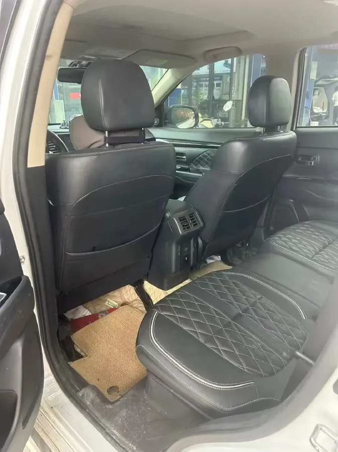 2021 Mitsubishi Outlander 2.4L 192HP L4 CVT,autocango,china used car exporter,china ev exporter,chinese used car exporter,chinese used ev exporter