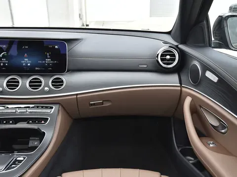 2022 Mercedes-Benz E Class 2.0T 197HP L4 9AT,autocango,china used car exporter,china ev exporter,chinese used car exporter,chinese used ev exporter