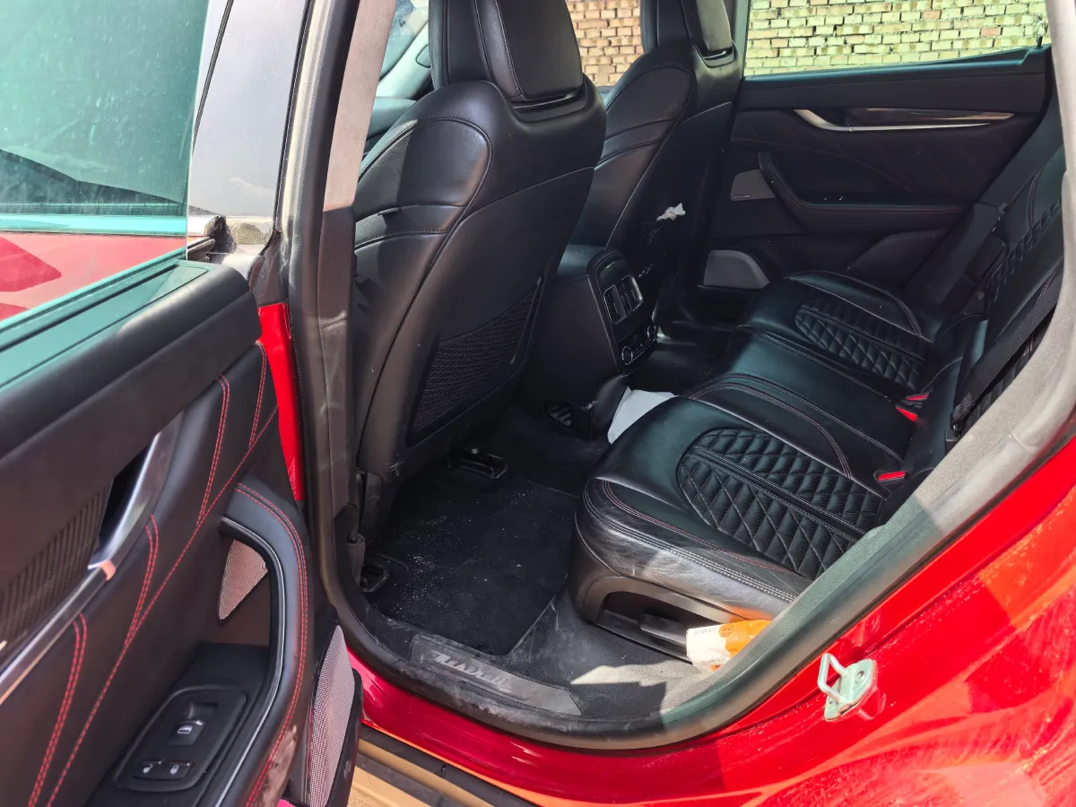 2019 Maserati Levante 3.8T 550HP V8 8AT,autocango,china used car exporter,china ev exporter,chinese used car exporter,chinese used ev exporter