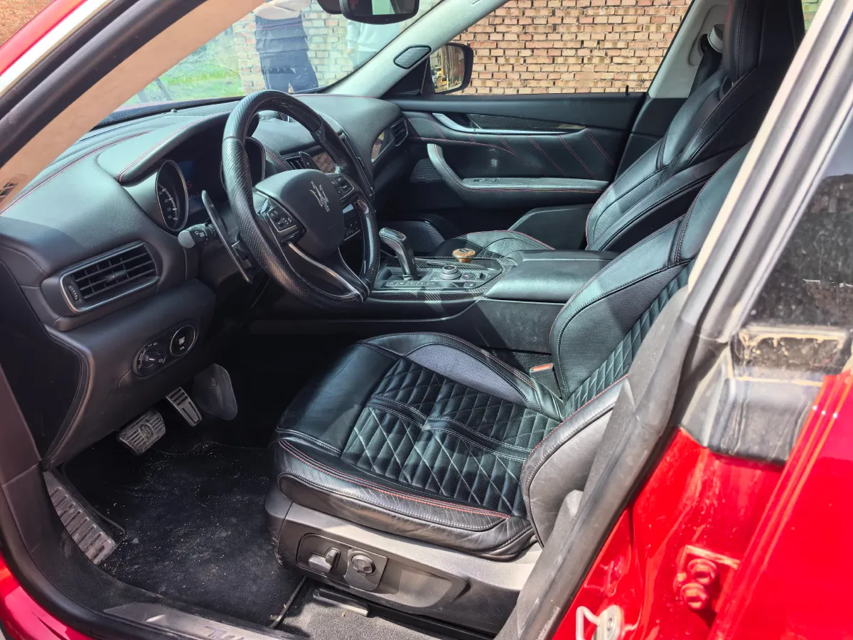 2019 Maserati Levante 3.8T 550HP V8 8AT,autocango,china used car exporter,china ev exporter,chinese used car exporter,chinese used ev exporter