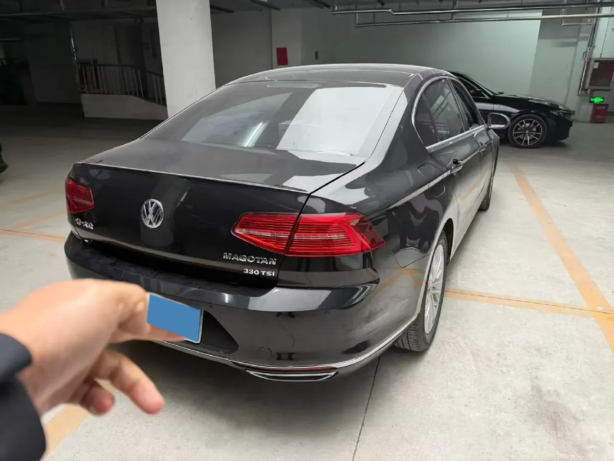 2018 Volkswagen Magotan 1.8T 180HP L4 7DCT,autocango,china used car exporter,china ev exporter,chinese used car exporter,chinese used ev exporter