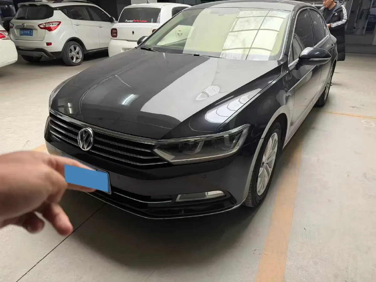 2018 Volkswagen Magotan 1.8T 180HP L4 7DCT,autocango,china used car exporter,china ev exporter,chinese used car exporter,chinese used ev exporter