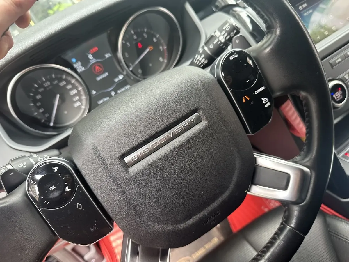 2019 Land Rover Discovery 3.0T 340HP V6 8AT,autocango,china used car exporter,china ev exporter,chinese used car exporter,chinese used ev exporter