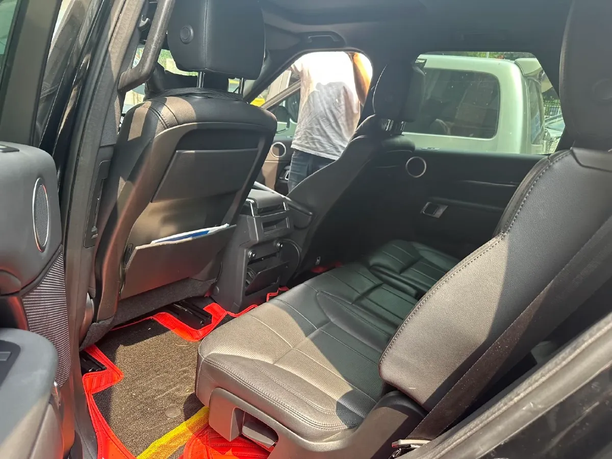 2019 Land Rover Discovery 3.0T 340HP V6 8AT,autocango,china used car exporter,china ev exporter,chinese used car exporter,chinese used ev exporter