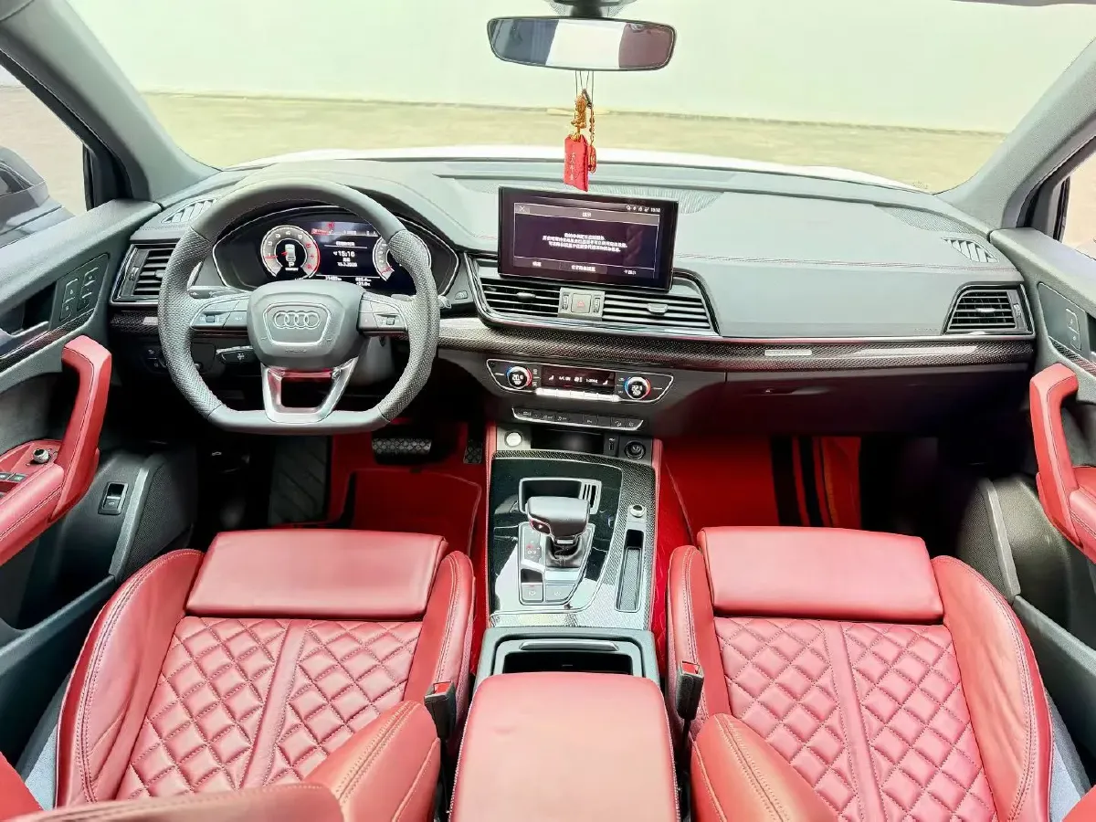 2021 Audi Q5L Sportback 2.0T 190HP L4 7DCT,autocango,china used car exporter,china ev exporter,chinese used car exporter,chinese used ev exporter