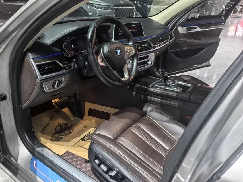 2021 BMW 7 Series 2.0T 265HP L4 8AT,autocango,china used car exporter,china ev exporter,chinese used car exporter,chinese used ev exporter