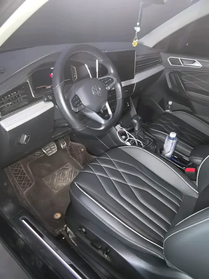 2024 Volkswagen Tiguan L 2.0T 186HP L4 7DCT,autocango,china used car exporter,china ev exporter,chinese used car exporter,chinese used ev exporter