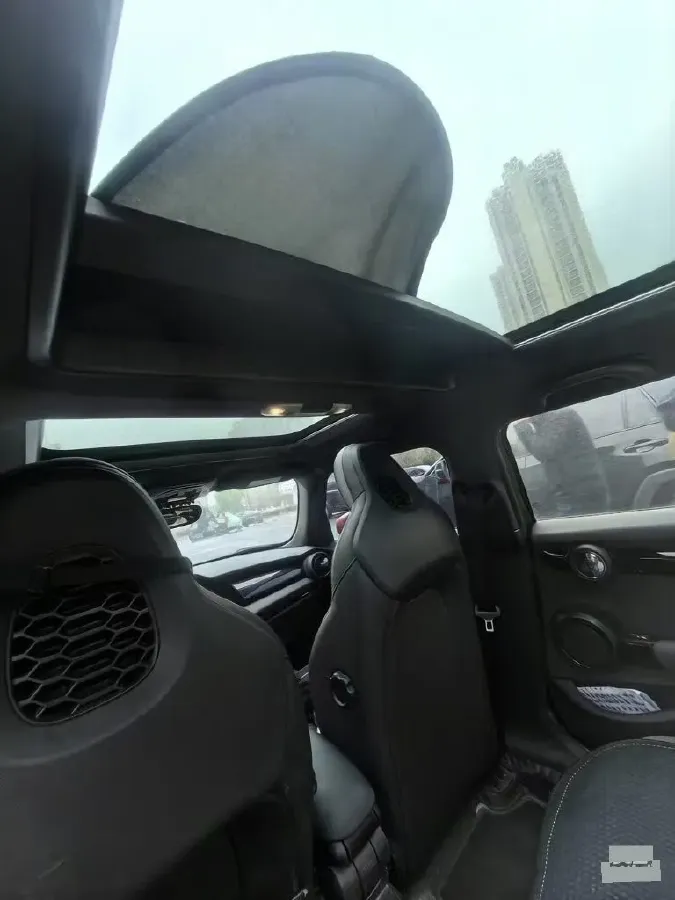 2021 MINI MINI 2.0T 192HP L4 7DCT,autocango,china used car exporter,china ev exporter,chinese used car exporter,chinese used ev exporter