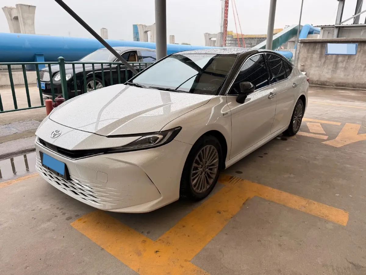 2024 Toyota Camry 2.0L 152HP L4 E-CVT Hybrid,autocango,china used car exporter,china ev exporter,chinese used car exporter,chinese used ev exporter