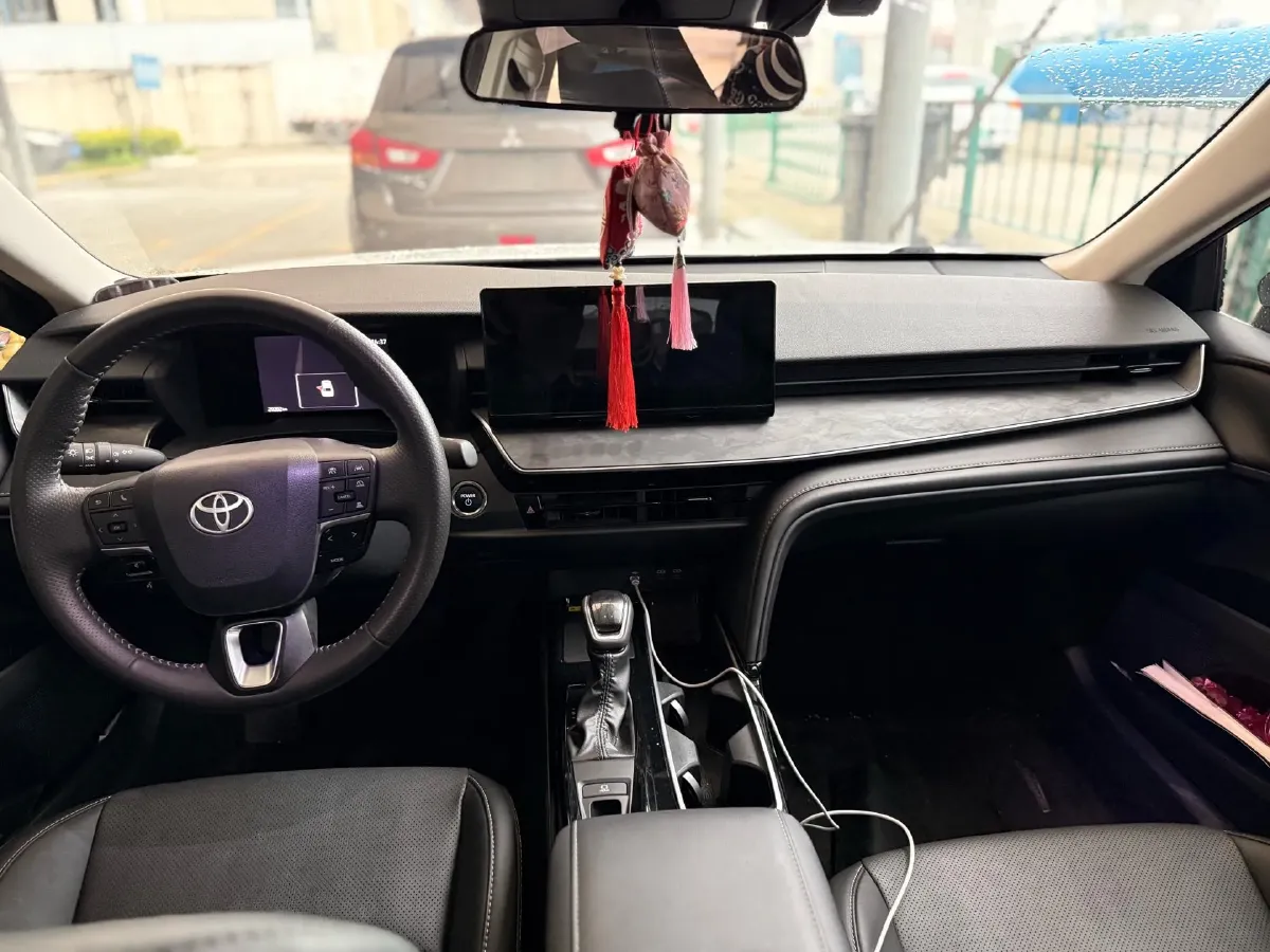 2024 Toyota Camry 2.0L 152HP L4 E-CVT Hybrid,autocango,china used car exporter,china ev exporter,chinese used car exporter,chinese used ev exporter