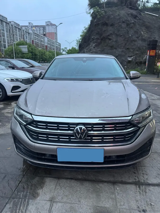 2024 Volkswagen Sagitar 1.5T 160HP L4 7DCT,autocango,china used car exporter,china ev exporter,chinese used car exporter,chinese used ev exporter