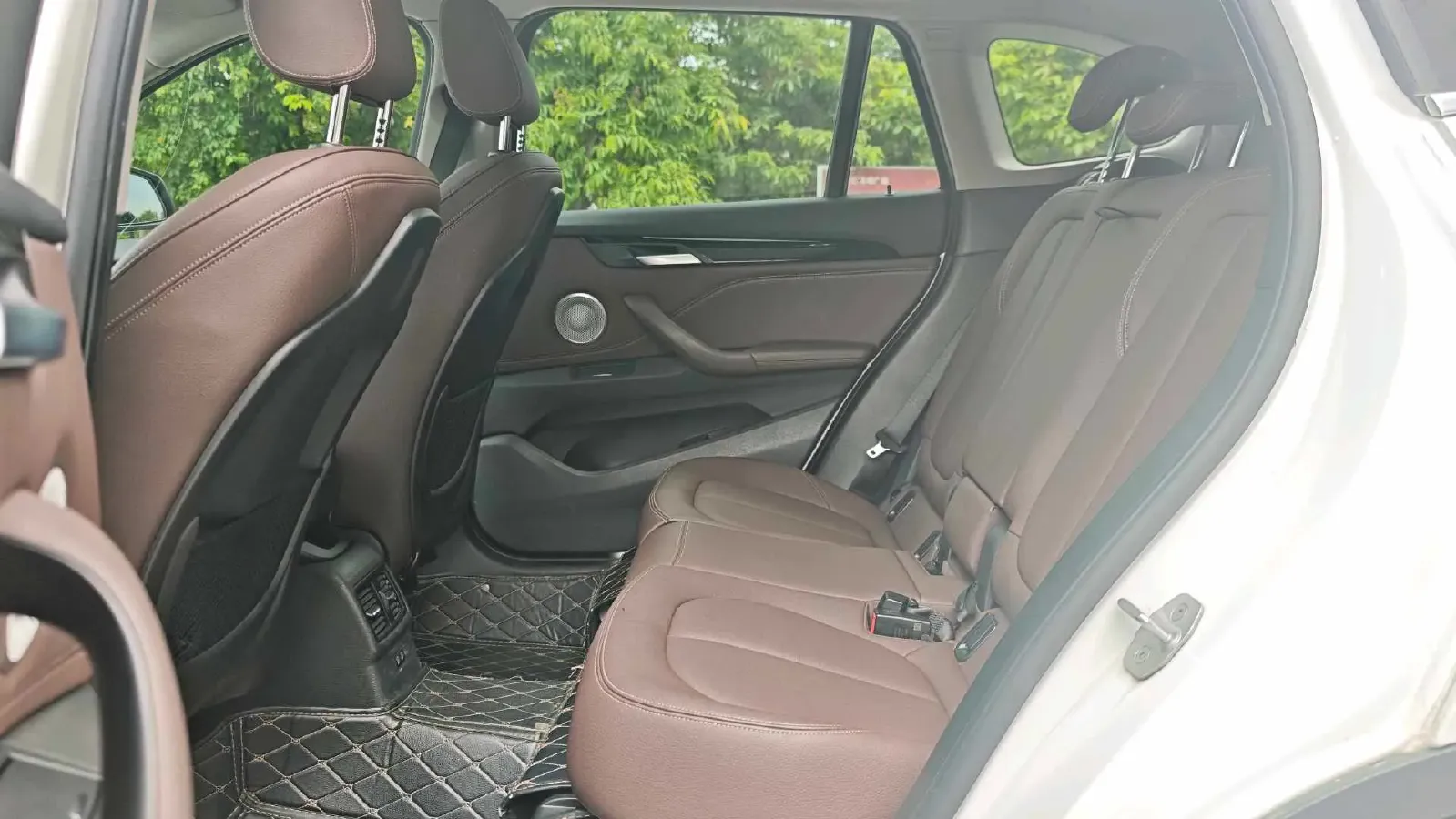 2021 BMW X1 2.0T 192HP L4 7DCT,autocango,china used car exporter,china ev exporter,chinese used car exporter,chinese used ev exporter