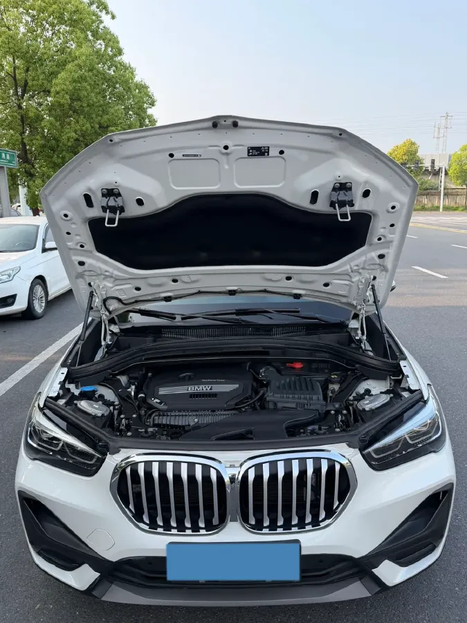 2022 BMW X1 2.0T 192HP L4 7DCT,autocango,china used car exporter,china ev exporter,chinese used car exporter,chinese used ev exporter