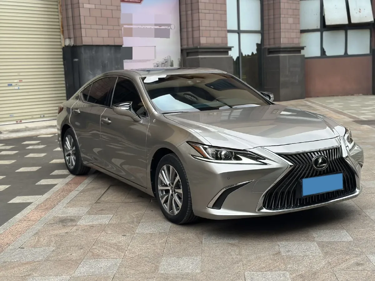 2018 Lexus ES 2.0L 167HP L4 6AT,autocango,china used car exporter,china ev exporter,chinese used car exporter,chinese used ev exporter