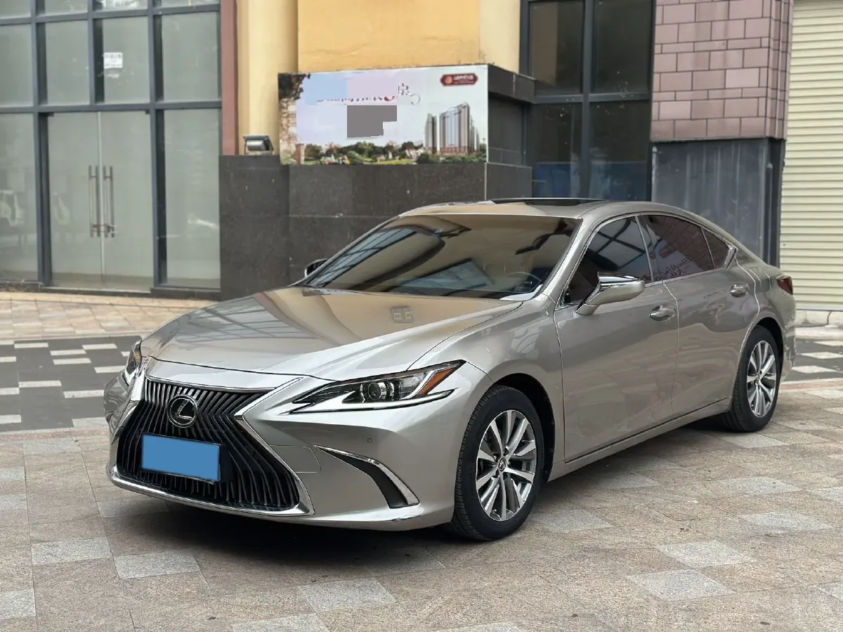 2018 Lexus ES 2.0L 167HP L4 6AT,autocango,china used car exporter,china ev exporter,chinese used car exporter,chinese used ev exporter