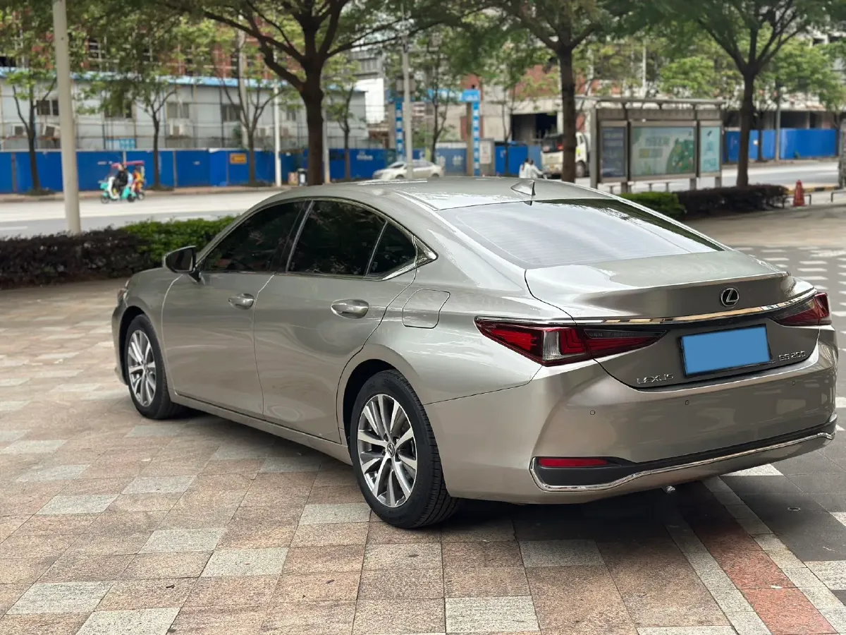 2018 Lexus ES 2.0L 167HP L4 6AT,autocango,china used car exporter,china ev exporter,chinese used car exporter,chinese used ev exporter
