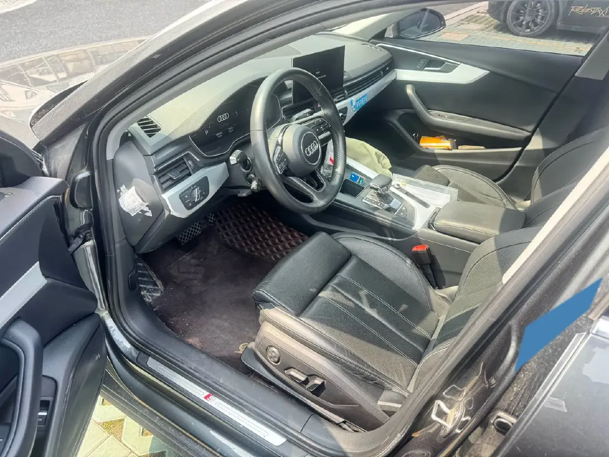 2020 Audi A4L 2.0T 190HP L4 7DCT,autocango,china used car exporter,china ev exporter,chinese used car exporter,chinese used ev exporter