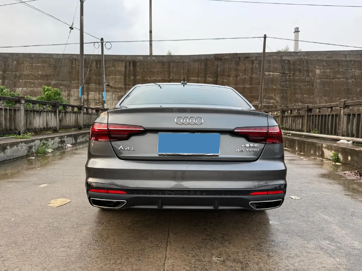 2023 Audi A4L 2.0T 190HP L4 7DCT,autocango,china used car exporter,china ev exporter,chinese used car exporter,chinese used ev exporter