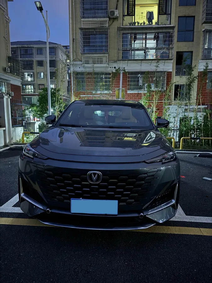 2021 ChangAn UNI-K 2.0T 233HP L4 8AT,autocango,china used car exporter,china ev exporter,chinese used car exporter,chinese used ev exporter