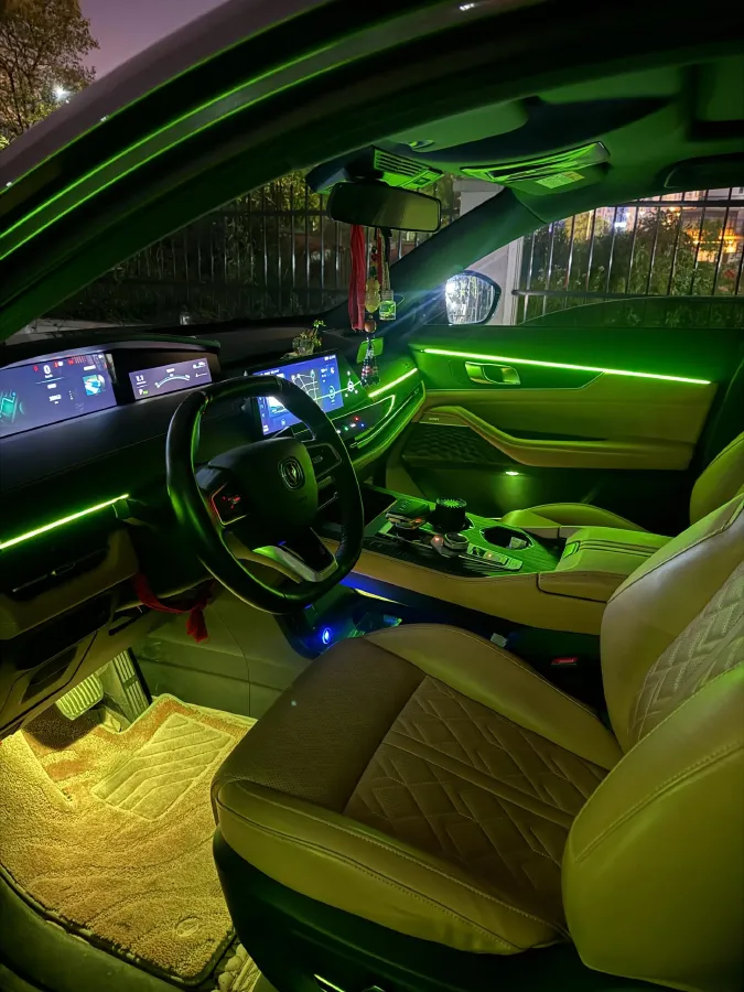 2021 ChangAn UNI-K 2.0T 233HP L4 8AT,autocango,china used car exporter,china ev exporter,chinese used car exporter,chinese used ev exporter