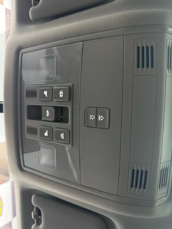 2022 Skoda Karoq 1.4T 150HP L4 7DCT,autocango,china used car exporter,china ev exporter,chinese used car exporter,chinese used ev exporter