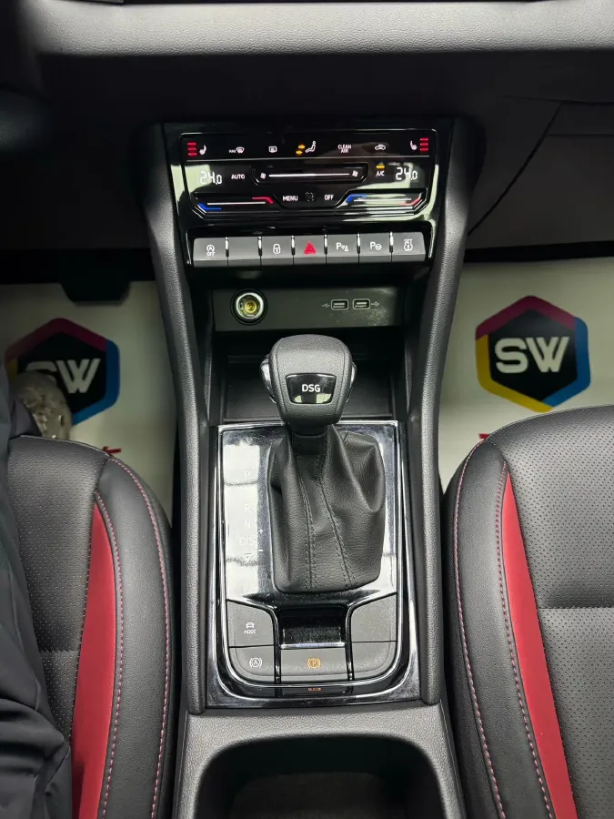 2022 Skoda Karoq 1.4T 150HP L4 7DCT,autocango,china used car exporter,china ev exporter,chinese used car exporter,chinese used ev exporter