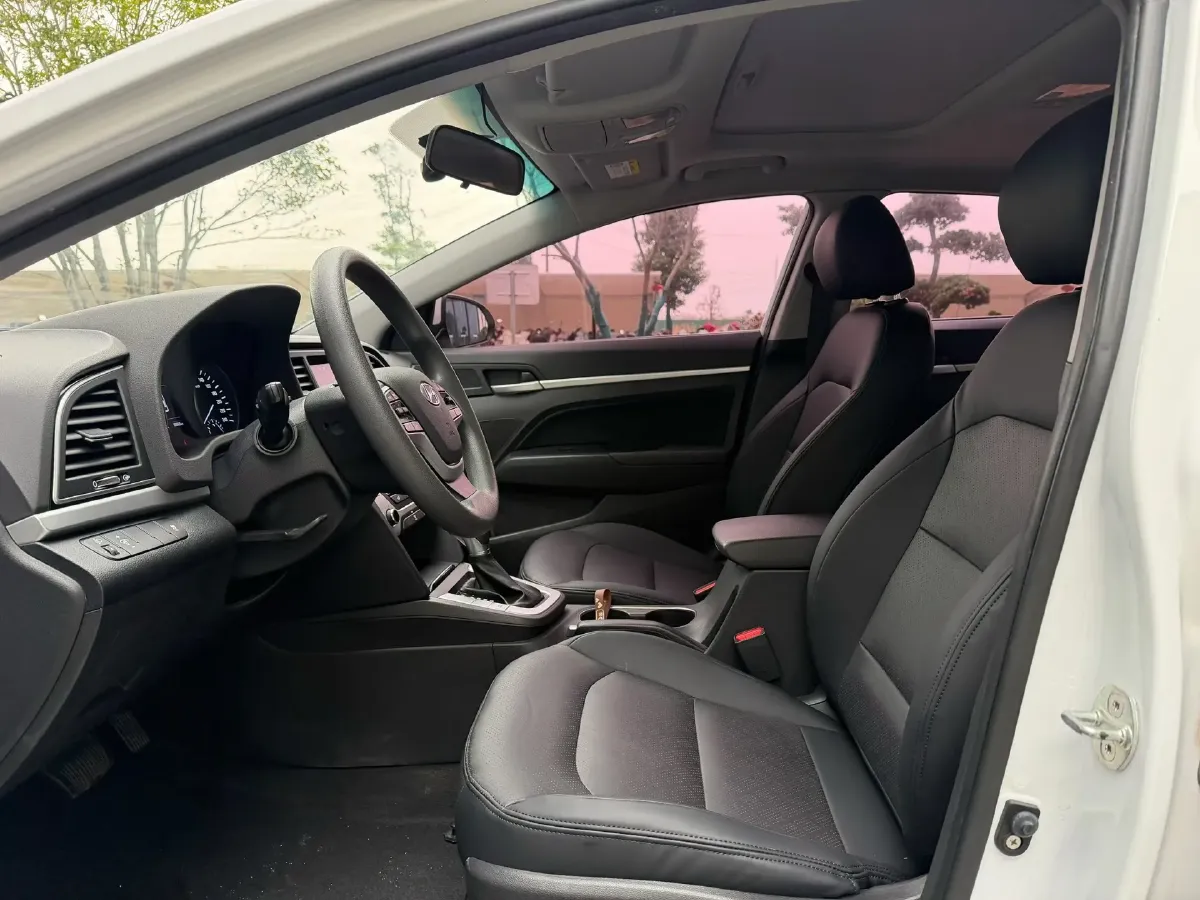 2016 Hyundai Elantra 1.6L 130HP L4 6AT,autocango,china used car exporter,china ev exporter,chinese used car exporter,chinese used ev exporter