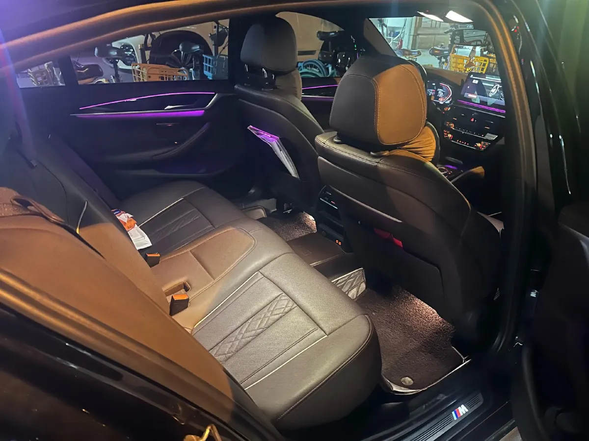 2021 BMW 5 Series 2.0T 184HP L4 8AT,autocango,china used car exporter,china ev exporter,chinese used car exporter,chinese used ev exporter