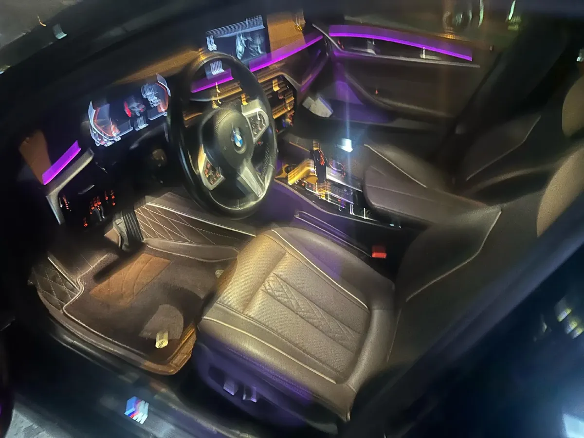 2021 BMW 5 Series 2.0T 184HP L4 8AT,autocango,china used car exporter,china ev exporter,chinese used car exporter,chinese used ev exporter