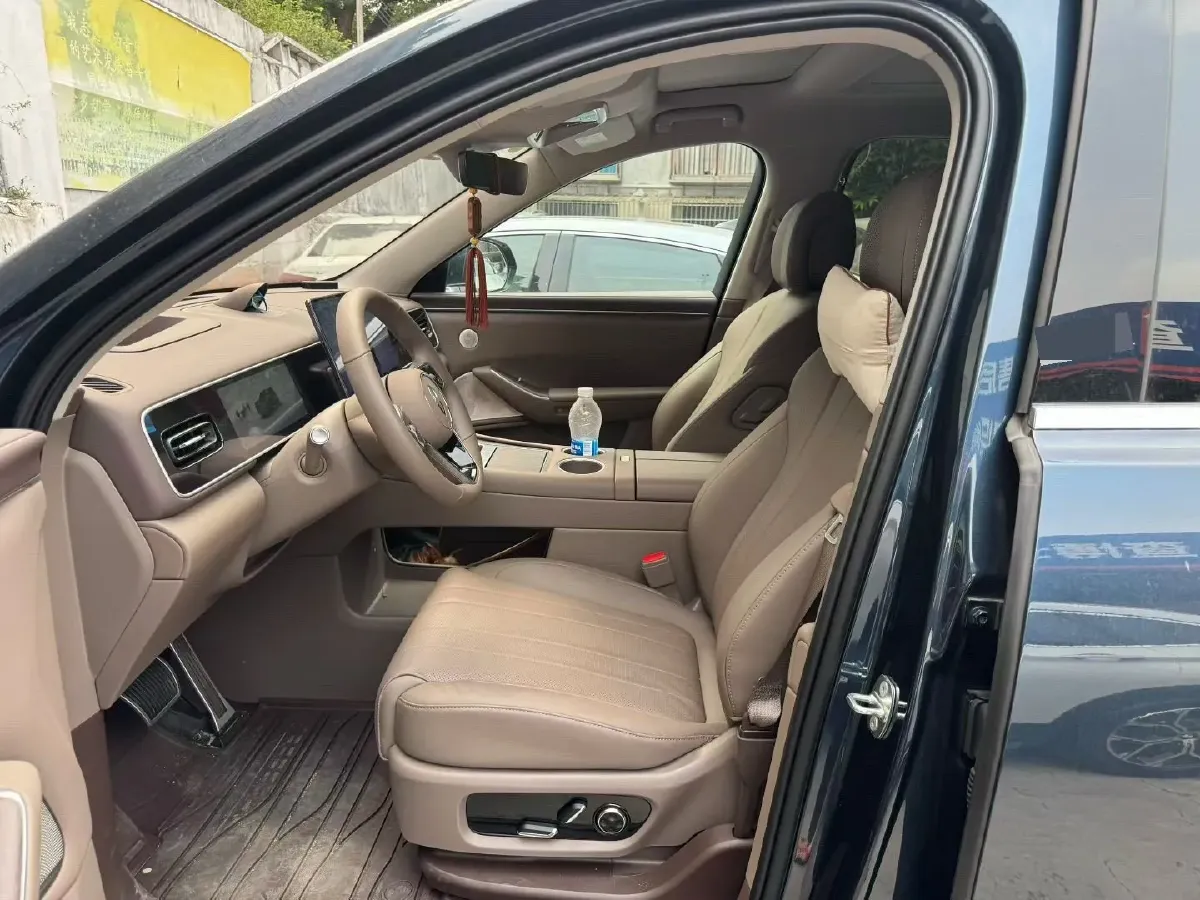 2026 AITO AITO M7 REEV 160HP REEV,autocango,china used car exporter,china ev exporter,chinese used car exporter,chinese used ev exporter