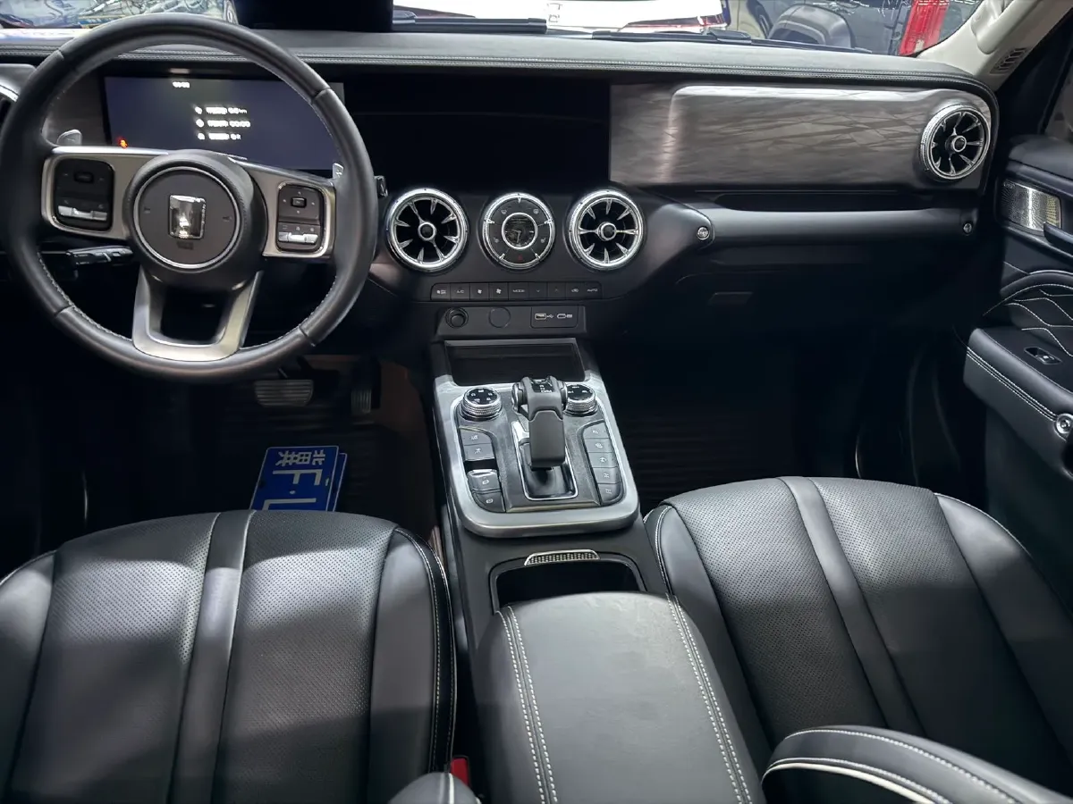 2024 Tank 300 2.0T 227HP L4 8AT,autocango,china used car exporter,china ev exporter,chinese used car exporter,chinese used ev exporter