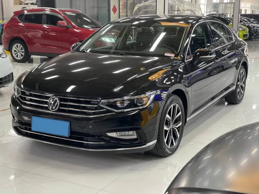 2020 Volkswagen Magotan 2.0T 186HP L4 7DCT,autocango,china used car exporter,china ev exporter,chinese used car exporter,chinese used ev exporter
