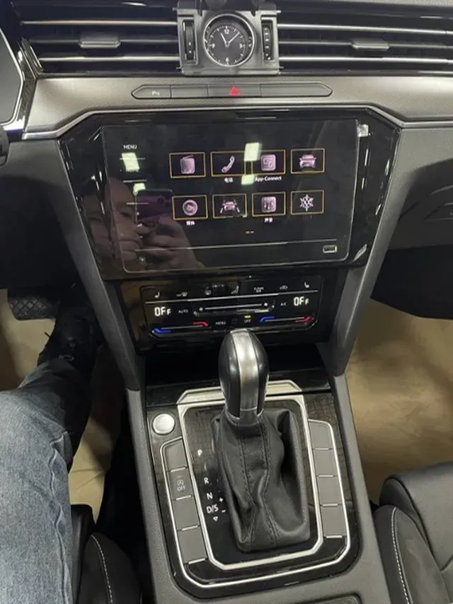 2020 Volkswagen Magotan 2.0T 186HP L4 7DCT,autocango,china used car exporter,china ev exporter,chinese used car exporter,chinese used ev exporter