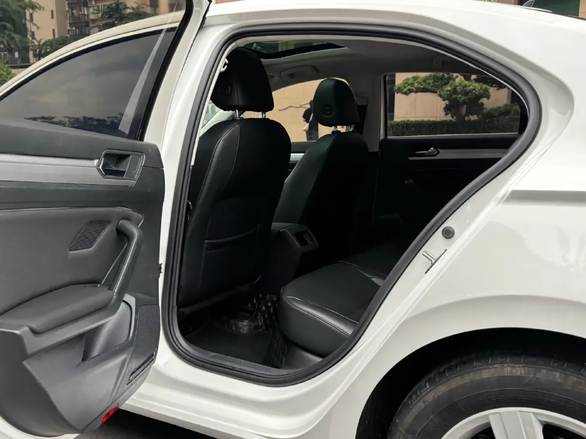 2019 Volkswagen Lamando 1.4T 131HP L4 7DCT,autocango,china used car exporter,china ev exporter,chinese used car exporter,chinese used ev exporter