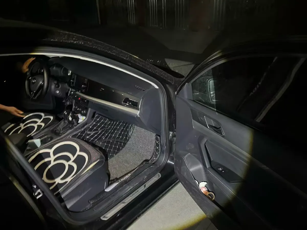 2019 Volkswagen Lavida 1.2T 116HP L4 7DCT,autocango,china used car exporter,china ev exporter,chinese used car exporter,chinese used ev exporter