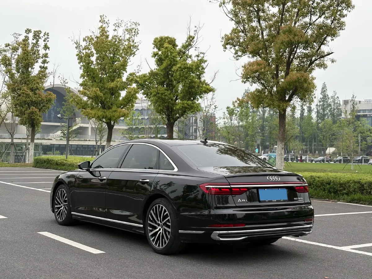 2023 Audi A8 3.0T 286HP V6 8AT,autocango,china used car exporter,china ev exporter,chinese used car exporter,chinese used ev exporter