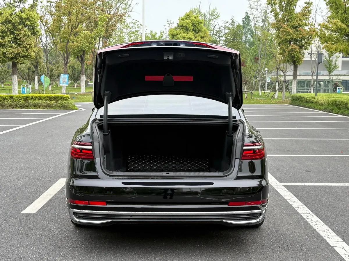 2023 Audi A8 3.0T 286HP V6 8AT,autocango,china used car exporter,china ev exporter,chinese used car exporter,chinese used ev exporter