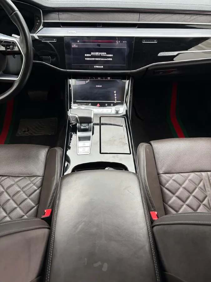 2023 Audi A8 3.0T 286HP V6 8AT,autocango,china used car exporter,china ev exporter,chinese used car exporter,chinese used ev exporter