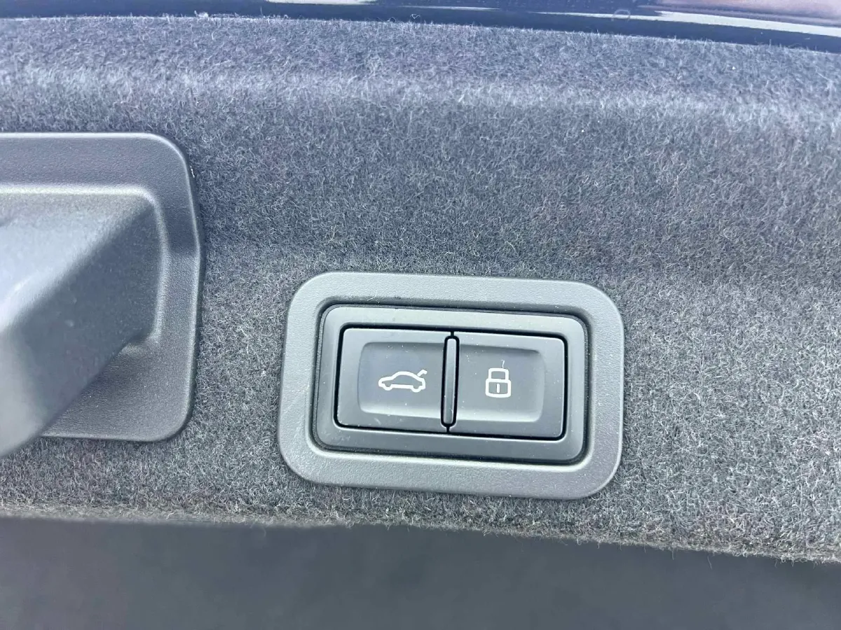 2021 Tesla Model 3 BEV 55KWH,autocango,china used car exporter,china ev exporter,chinese used car exporter,chinese used ev exporter